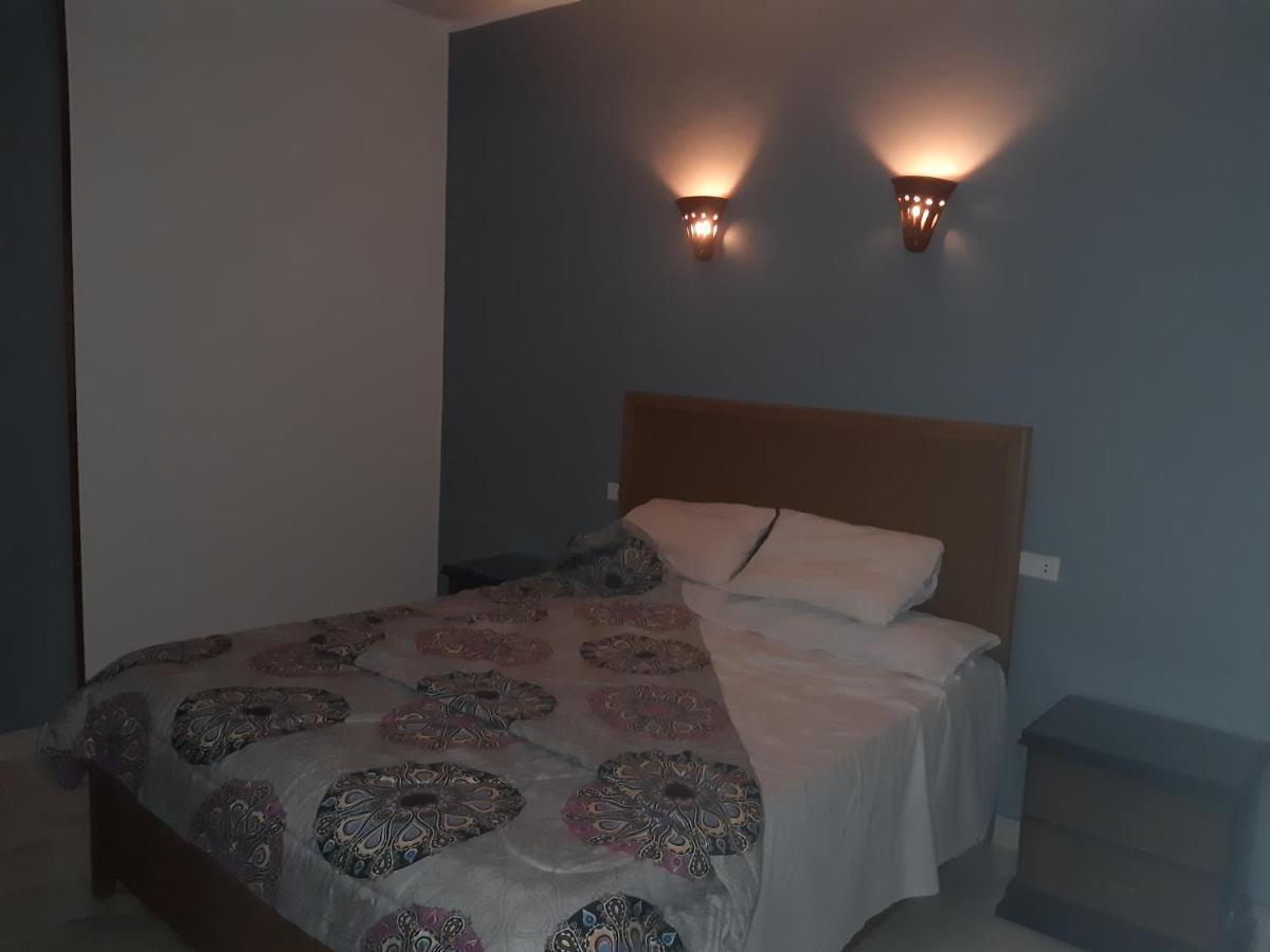 German Dolphin Appartement El Qoseir Buitenkant foto
