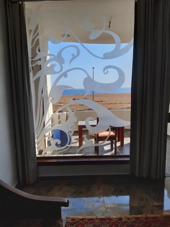 German Dolphin Appartement El Qoseir Buitenkant foto